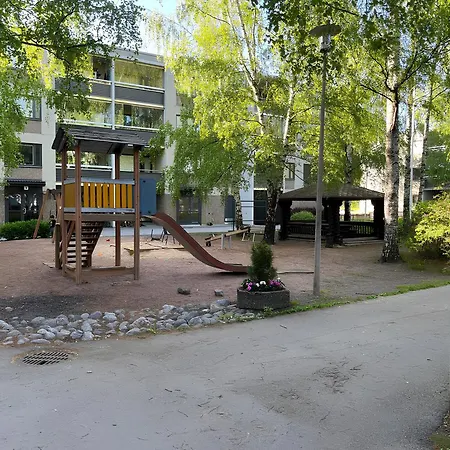 Spacious In Tranquil With Balcony And Free Parking *