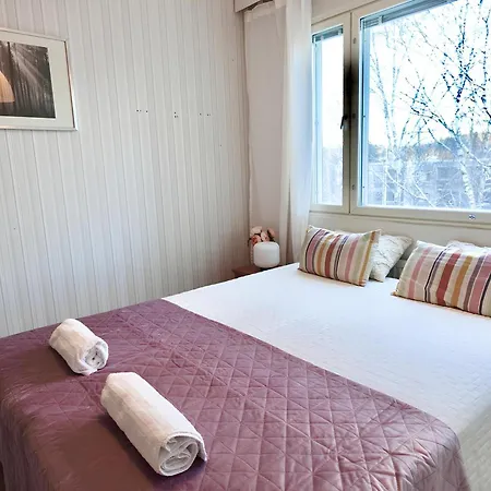 Huoneisto Spacious In Tranquil With Balcony And Free Parking Turku