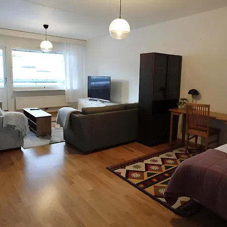 Apartment Spacious In Tranquil With Balcony And Free Parking *