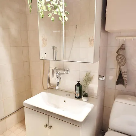 Spacious In Tranquil With Balcony And Free Parking