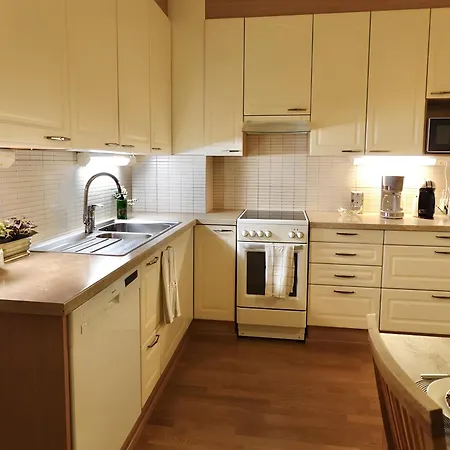 Apartment Spacious In Tranquil With Balcony And Free Parking Turku