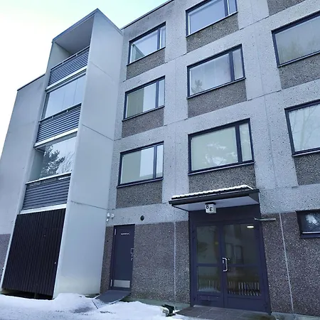Spacious In Tranquil With Balcony And Free Parking Huoneisto