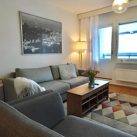 Apartment Spacious In Tranquil With Balcony And Free Parking *